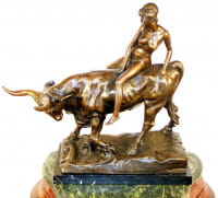 Großer Jugendstil Bronze Akt auf Stier signiert A. Hussmann
