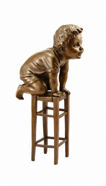 Juan Clara Baby - Kind auf Hocker - Bronzefigur