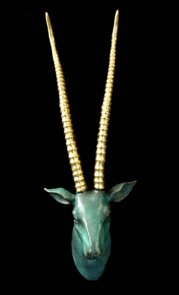 Gazelle - Patinierte Tierfigur mit goldenen Hörnern - M. Klein