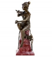 Jugendstil Figur aus Bronze - Frau mit Taube - signiert F. Preiss