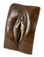 Erotisches Bronze-Relief - Vagina / Vulva - signiert - M. Nick