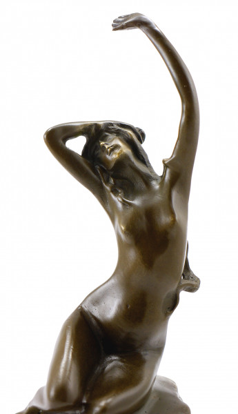 Erotische Wiener Bronze - Frauenakt auf Stein - sign. Moren