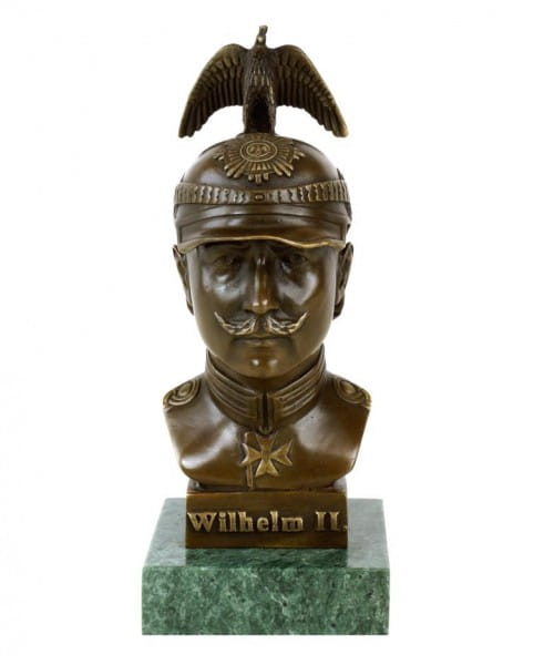Kaiser Wilhelm II Büste mit Paradehelm Preussen - Adlerhelm - signiert