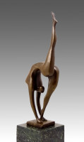 Modern Art Bronzeskulptur - Akt Turnerin - entworfen von Milo