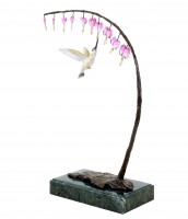Vogelbronze Kolibri an Knospe - Limitierte Bronzeskulptur von Martin Klein