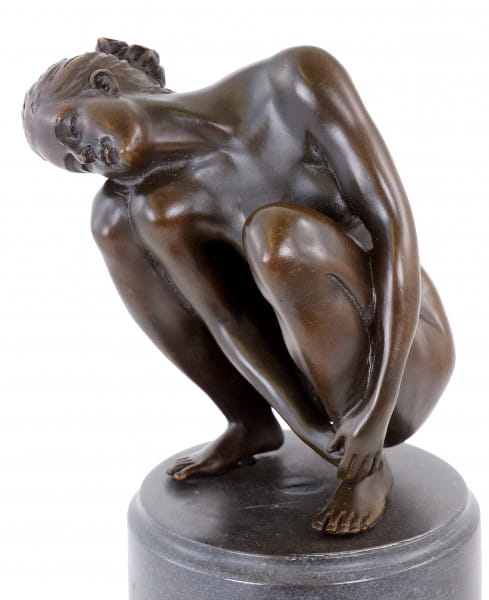 Erotik Akt Bronzefigur - Die Hockende - sign. Milo