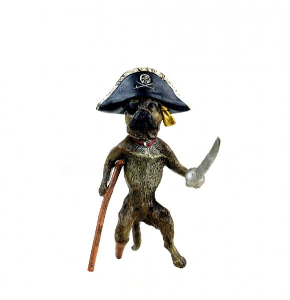 Wiener Bronze Hund - Mops als Pirat - handbemalt - witzige Hundefigur