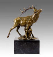 Imposanter Bronze-Hirsch auf Marmorsockel ein Werk von Milo