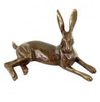 Ruhender Feldhase - Tierfigur aus Bronze - signiert Milo