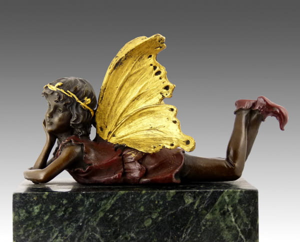 Fabelhafte Bronzefigur - Elfe, liegend - eine Kreation von MILO